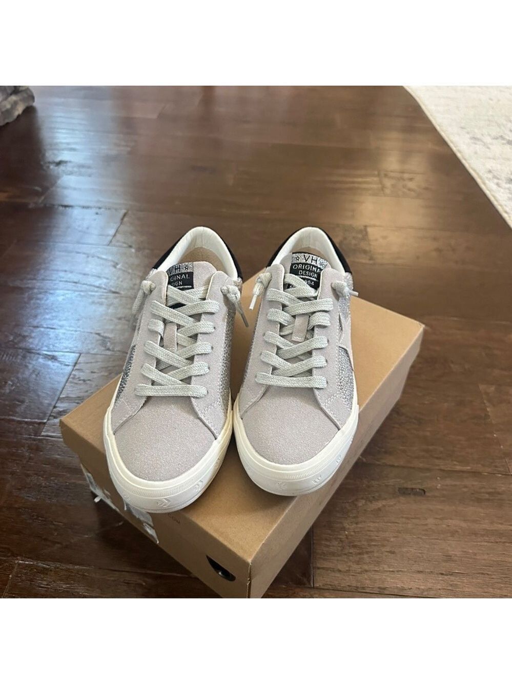 Vintage Havana rhinestone sneaker-size 7.5-grey/silver-brand new - Picture 13 of 15